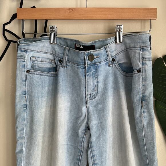 BDG Urban Outfitters Cigarette Jeans Light Wash Denim Size 28 GUC - Picture 3 of 9
